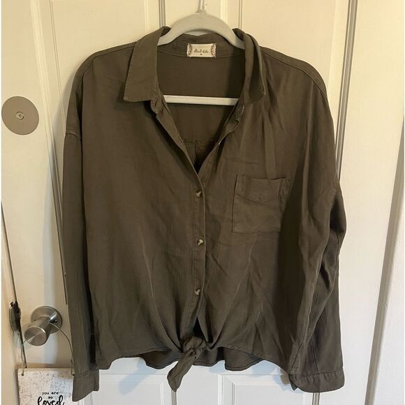 Altar’d State Army Green Camden Top Long Sleeve Size Medium Lightweight - Picture 3 of 9